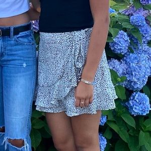 White and black patterned skirt